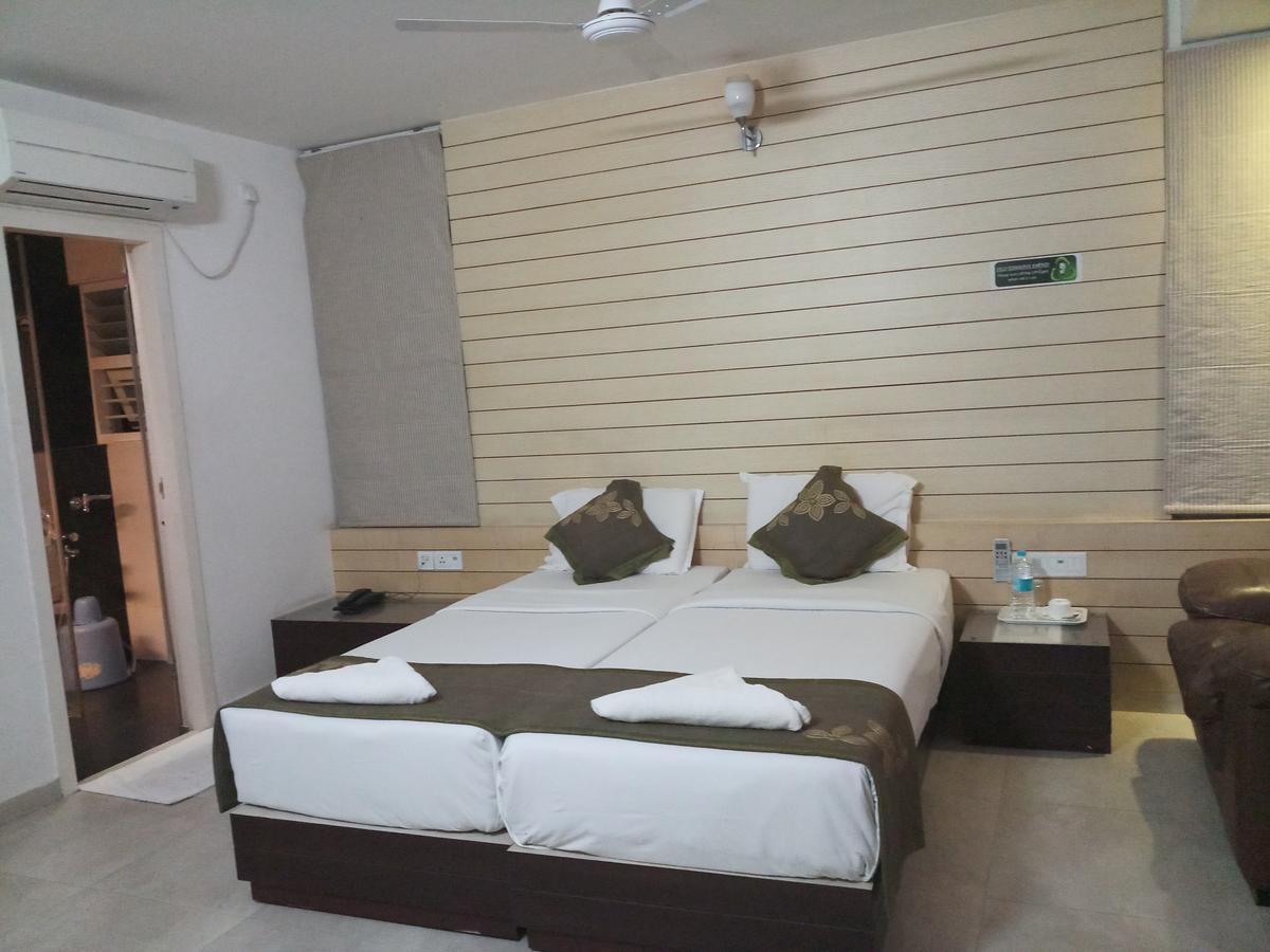 Roseline Suites Бангалор Экстерьер фото